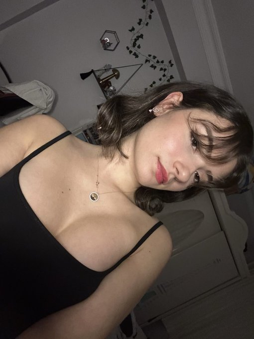 Kaş Escort Yarrak Budalası Kızın Sikişle Kaşı Sarsan Şovu